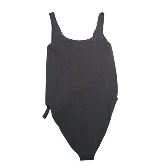 New! Skims ESSENTIAL SCOOP NECK BODYSUIT Top Shirt Onyx Black Small Medium - Picture 2 of 4